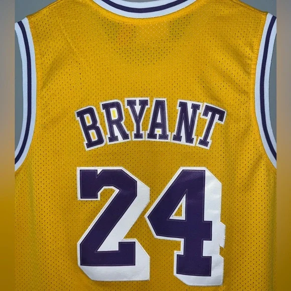 Kobe Bryant Los Angeles Lakers 2007-08 Throwback #24 Mitchell & Ness Jersey XL - Picture 3 of 9